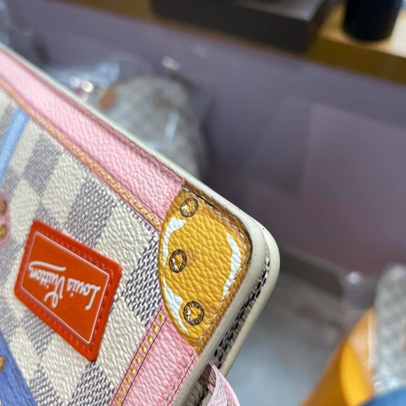 Authentic Louis Vuitton Azur wallet on chain trunk - Picture 9 of 12